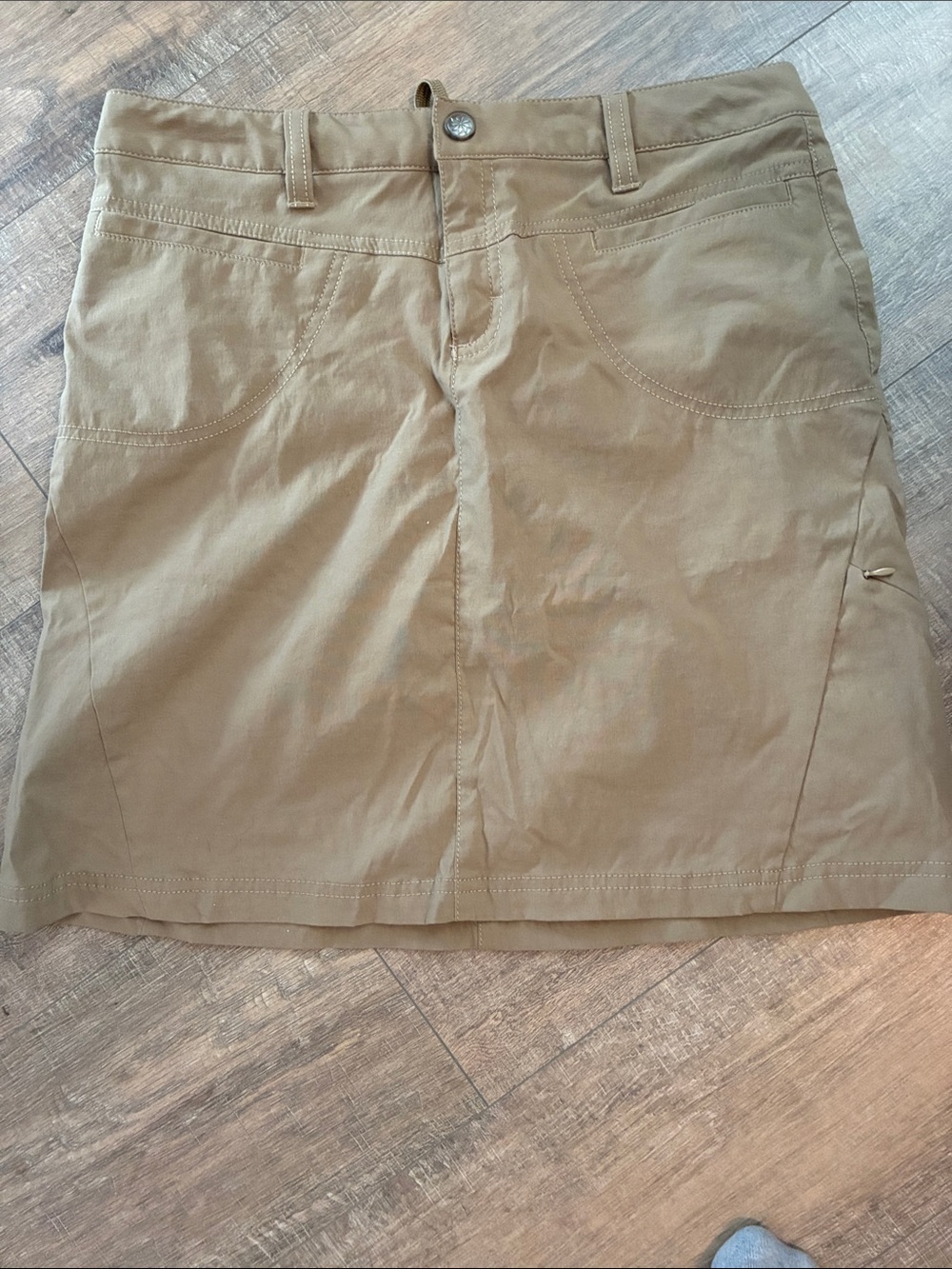 Athleta Classic Tan Women's Skirt -Sz 6